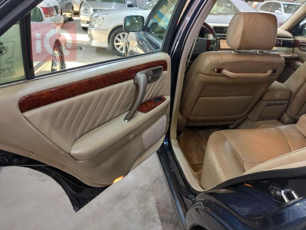 تۆیۆتا کراون